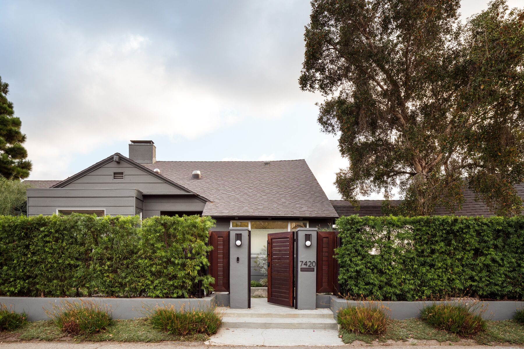 7420 Cervantes Pl, Los Angeles, CA 90046